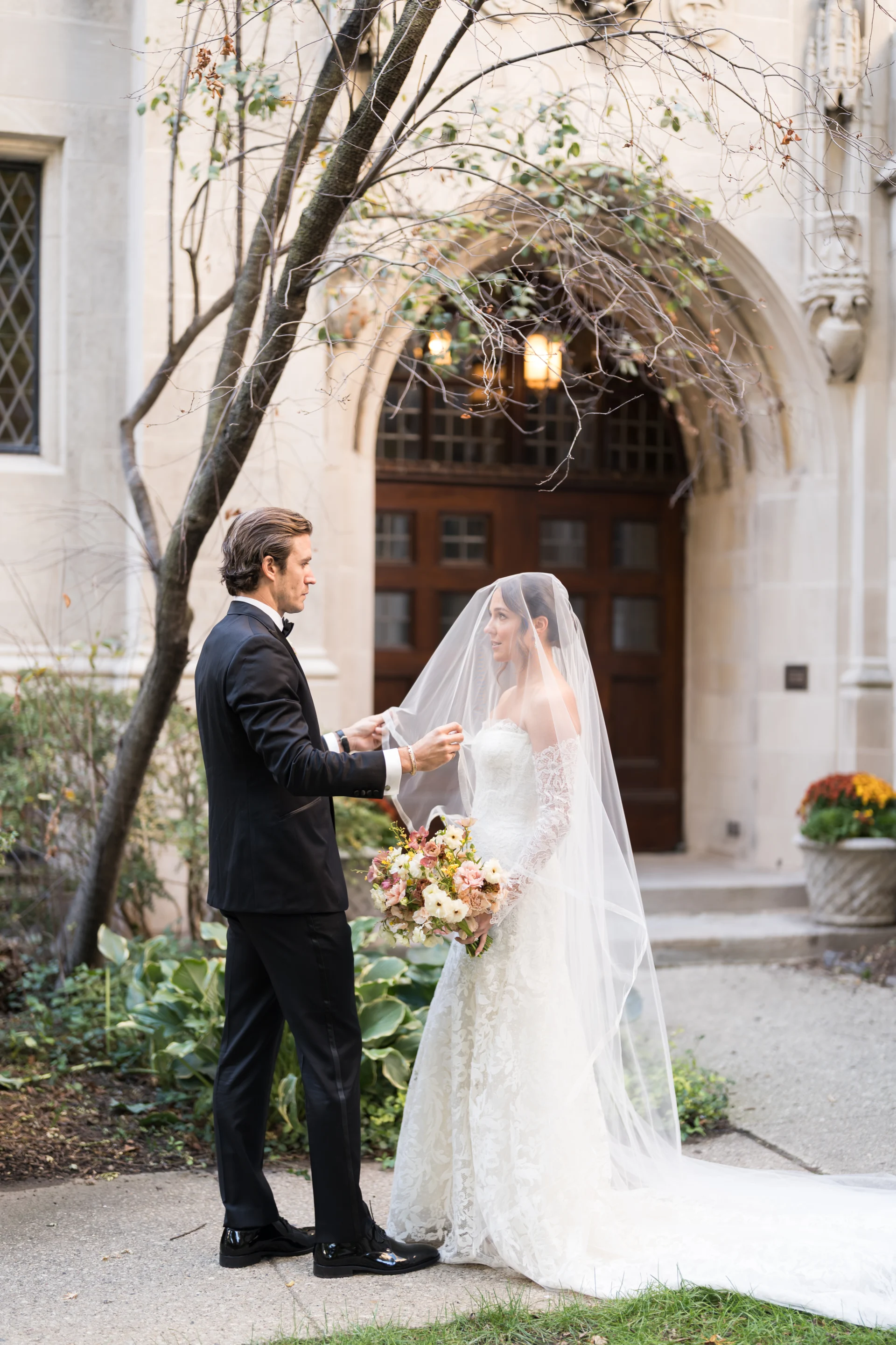 Chicago wedding photographer — couple portrait at Northwestern Law Courtyard